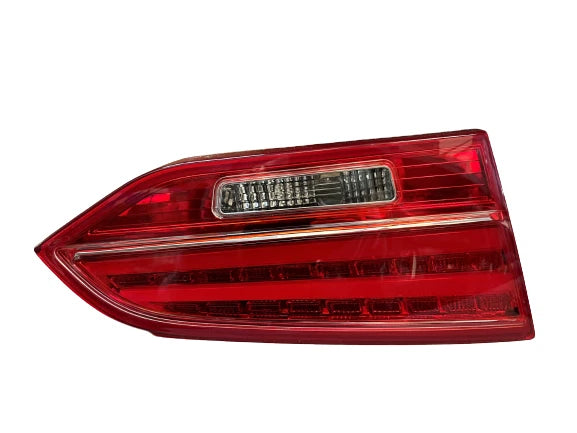 924502W130 Hyundai Santa Fe Tail Light – Left Side (2014–2015)