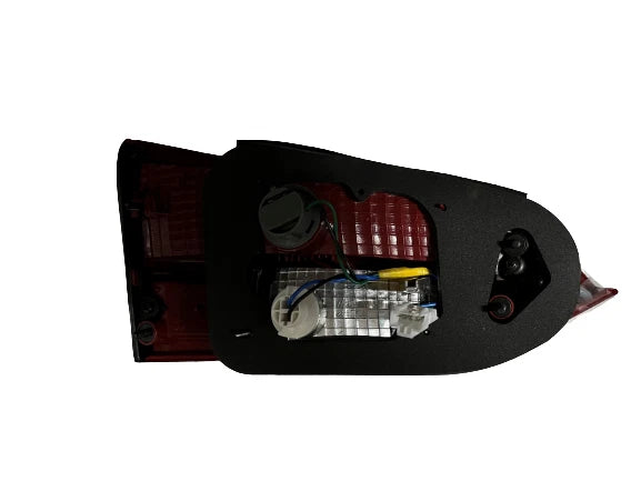 924012W035 Hyundai Santa Fe Tailgate Light – Left Side, Non-LED (06/2012–05/2015)