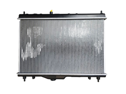Nissan Tiida Radiator 2005–2012 Auto 4 Cylinder 16mm | KWM KRA10171