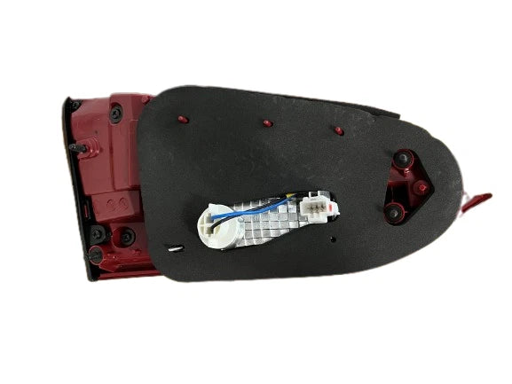 924602W030 Hyundai Santa Fe Tailgate Lamp – Right Side, Halogen (Up to 10/2012)