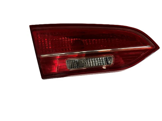 Hyundai Santa Fe Tailgate Light – Left Side | OEM Part 924502W030 (Up to 2017)