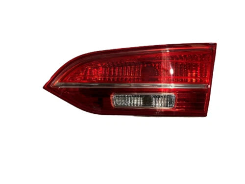 Genuine 924602W035 Tail Light Right Side – Hyundai Santa Fe 2014–2015
